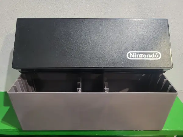 NES - Accessoire Boite de rangement Jeux Officiel Nintendo